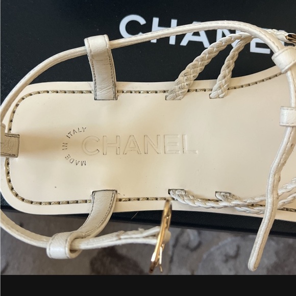 CHANEL SANDALS - Picture 3 of 5